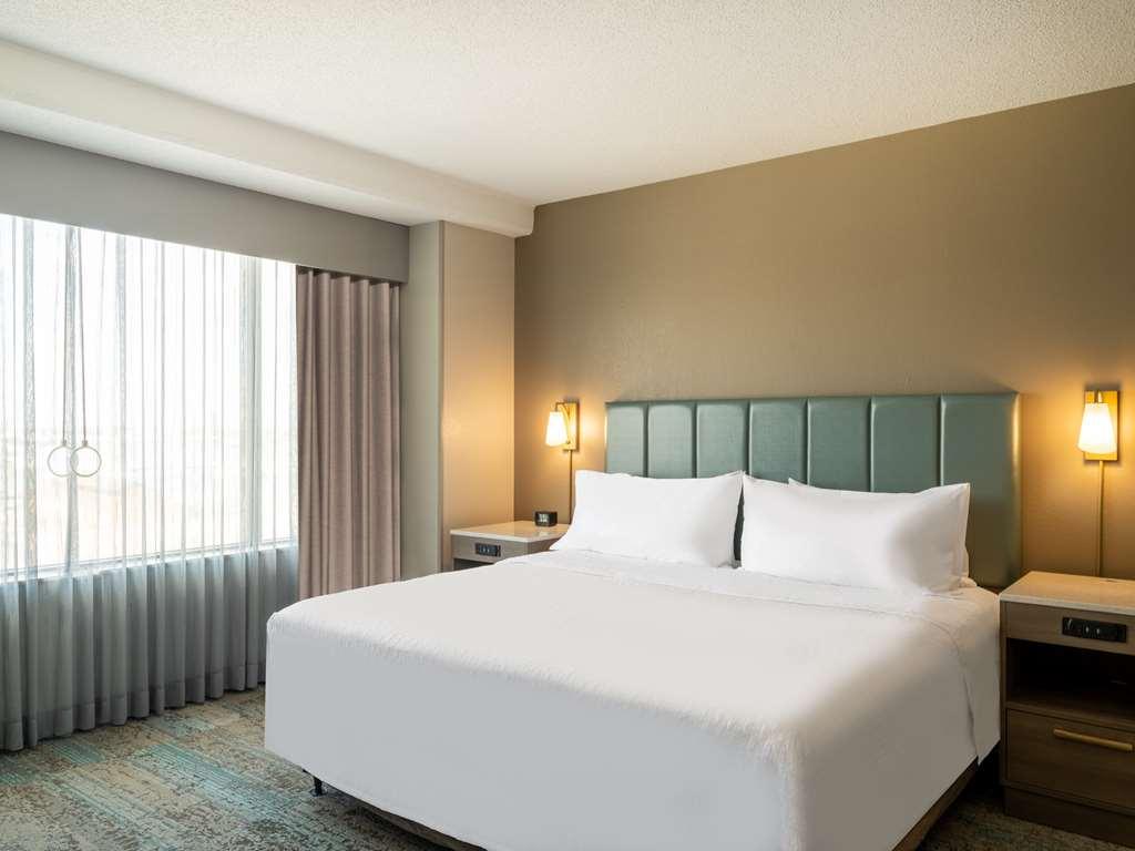 Homewood Suites By Hilton Toledo Downtown Room photo